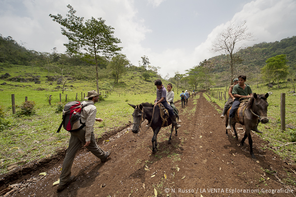 Natalino_Russo_6430_in_marcia_sui_sentieri