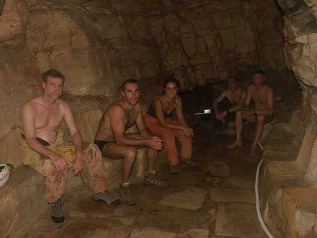 La squadra nell'Antro di Dedalo (foto F. Lo Mastro)